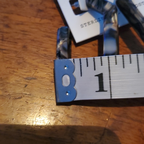 Madewell Oversized Geometric Earrings - Picture 7 of 7